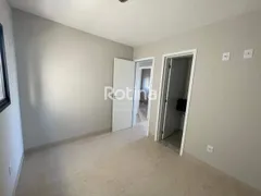 Apartamento com 3 Quartos à venda, 67m² no Umuarama, Uberlândia - Foto 6
