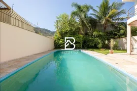 Casa com 5 Quartos à venda, 324m² no Itacorubi, Florianópolis - Foto 4