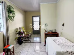 Casa com 2 Quartos à venda, 175m² no Jardim das Palmeiras, Uberlândia - Foto 4