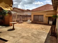 Casa com 3 Quartos à venda, 218m² no Centro, Araraquara - Foto 3