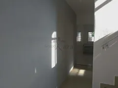 Sobrado com 2 Quartos para alugar, 150m² no Vila Aprazivel, Jacareí - Foto 1