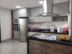 Casa de Condomínio com 3 Quartos à venda, 150m² no Jardim Holanda, Uberlândia - Foto 7