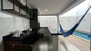 Casa com 3 Quartos à venda, 121m² no Jardim Europa, Maringá - Foto 17