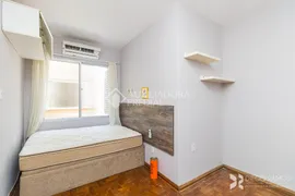 Kitnet com 1 Quarto à venda, 27m² no Floresta, Porto Alegre - Foto 2