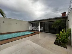 Casa com 3 Quartos à venda, 250m² no Brasil, Uberlândia - Foto 13