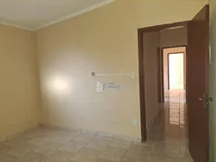 Casa com 2 Quartos para alugar, 150m² no VILA VIRGINIA, Ribeirão Preto - Foto 2