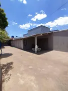 Casa com 3 Quartos à venda, 169m² no Santa Rosa, Uberlândia - Foto 28
