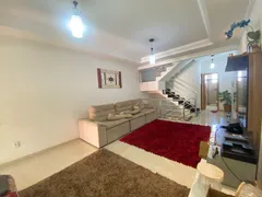 Casa com 4 Quartos à venda, 182m² no Parque Xangri La, Contagem - Foto 2