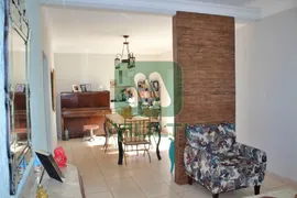 Casa com 3 Quartos à venda, 186m² no Tibery, Uberlândia - Foto 1