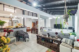 Casa com 4 Quartos à venda, 240m² no Vila Nova, Porto Alegre - Foto 1