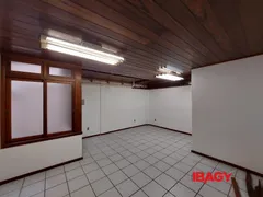 Conjunto Comercial / Sala para alugar, 1213m² no Estreito, Florianópolis - Foto 43