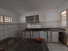 Casa com 3 Quartos à venda, 200m² no Jardim Finotti, Uberlândia - Foto 13