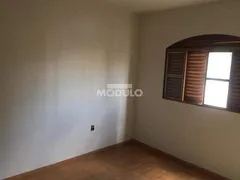 Apartamento com 2 Quartos para alugar, 80m² no Martins, Uberlândia - Foto 5