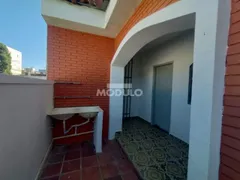 Casa com 3 Quartos para alugar, 180m² no Osvaldo Rezende, Uberlândia - Foto 4
