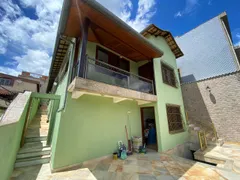 Casa com 4 Quartos à venda, 261m² no Concórdia, Belo Horizonte - Foto 1