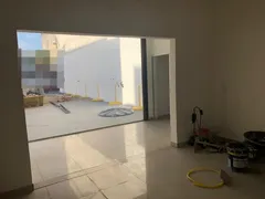 Loja / Salão / Ponto Comercial com 2 Quartos para alugar, 150m² no Centro, Macaé - Foto 6