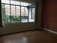 com 6 Quartos para alugar, 260m² no Centro, Curitiba - Foto 12