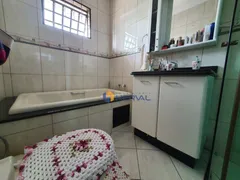 Sobrado com 3 Quartos à venda, 183m² no Vila Morangueira, Maringá - Foto 16