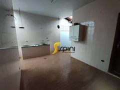 Casa com 4 Quartos para alugar, 250m² no Centro, Uberlândia - Foto 12