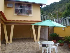 Casa com 4 Quartos à venda, 305m² no Taumaturgo, Teresópolis - Foto 1