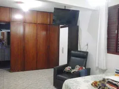 Casa com 4 Quartos à venda, 250m² no Presidente Roosevelt, Uberlândia - Foto 11