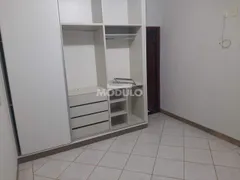 Casa com 2 Quartos à venda, 250m² no Alto Umuarama, Uberlândia - Foto 18