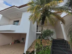 Casa com 3 Quartos à venda, 300m² no Vigilato Pereira, Uberlândia - Foto 1