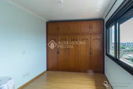 Apartamento com 3 Quartos à venda, 197m² no Jardim Lindóia, Porto Alegre - Foto 18