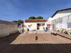 Casa com 3 Quartos à venda, 150m² no Segismundo Pereira, Uberlândia - Foto 7