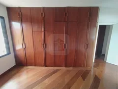 Sobrado com 4 Quartos para alugar, 425m² no Vigilato Pereira, Uberlândia - Foto 28