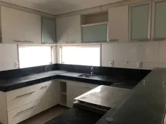 Sobrado com 5 Quartos para venda ou aluguel, 300m² no Quintas do Calhau, São Luís - Foto 1