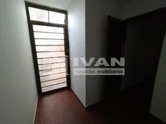 Loja / Salão / Ponto Comercial com 3 Quartos para alugar, 248m² no Martins, Uberlândia - Foto 35