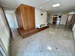 Apartamento com 3 Quartos para alugar, 150m² no Praia do Canto, Vitória - Foto 2