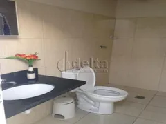 Casa com 3 Quartos à venda, 156m² no Jardim Patrícia, Uberlândia - Foto 9