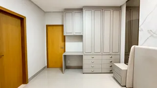 Casa com 3 Quartos à venda, 250m² no Condominio Residencial Grand Trianon, Anápolis - Foto 11