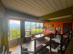 Casa com 4 Quartos à venda, 266m² no Parque do Ingá, Teresópolis - Foto 2