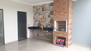 Casa com 3 Quartos à venda, 170m² no Jardim Pilar, Maringá - Foto 1