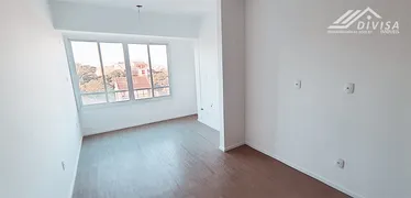 Apartamento com 2 Quartos para alugar, 80m² no Teresópolis, Porto Alegre - Foto 1