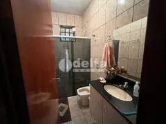 Casa com 3 Quartos à venda, 178m² no Osvaldo Rezende, Uberlândia - Foto 16