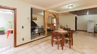 Casa com 3 Quartos à venda, 262m² no Auxiliadora, Porto Alegre - Foto 4