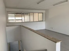 Galpão / Depósito / Armazém à venda, 246m² no Vila Anastácio, São Paulo - Foto 2