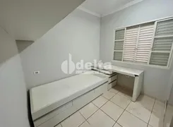 Casa com 3 Quartos à venda, 230m² no Cidade Jardim, Uberlândia - Foto 12