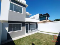 Casa com 3 Quartos à venda, 117m² no Village de Rio das Ostras, Rio das Ostras - Foto 4