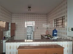 Casa com 3 Quartos à venda, 220m² no Centro, Araraquara - Foto 3