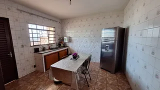 Casa Comercial com 3 Quartos à venda, 294m² no Parque Laranjeiras, Araraquara - Foto 14