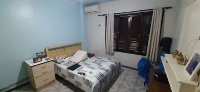 Casa com 3 Quartos à venda, 198m² no Centro, Araquari - Foto 11