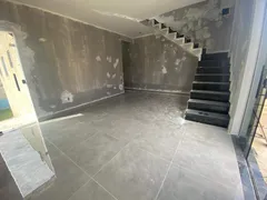 Sobrado com 3 Quartos à venda, 180m² no Parque Xangri La, Contagem - Foto 1