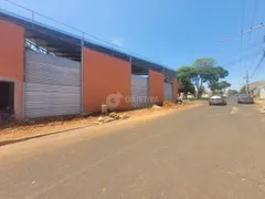 Galpão / Depósito / Armazém para alugar, 150m² no Granada, Uberlândia - Foto 9