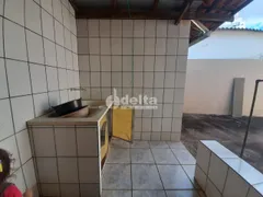 Casa com 3 Quartos à venda, 200m² no Jardim Finotti, Uberlândia - Foto 14