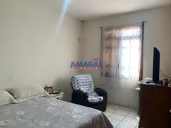 Sobrado com 3 Quartos para alugar, 240m² no Jardim Santa Maria, Jacareí - Foto 4